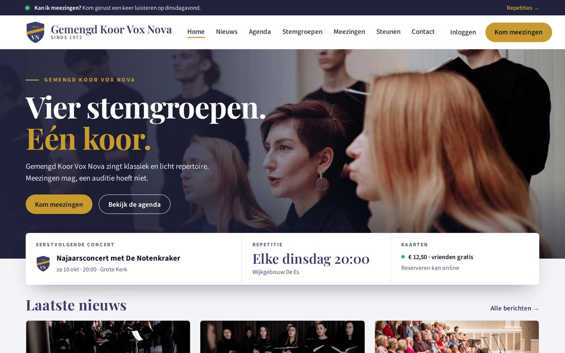 Website van Gemengd Koor Vox Nova, een koor: de homepage met een fotohero, de agenda en de eerstvolgende activiteit, in de kleuren van de club — gemaakt met de websitebouwer